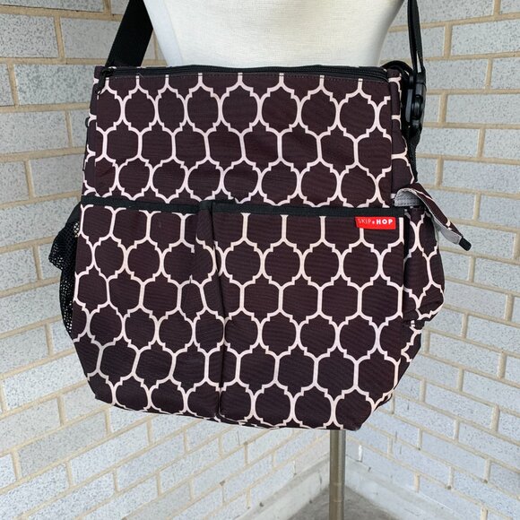 Skip Hop Canvas Diaper Bag Tote Adjustable Shoulder Strap Brown Black Geometric - Picture 1 of 15
